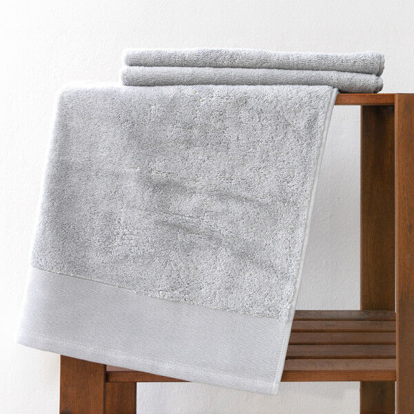 Dusch-Handtuch aus 100% Bio-Baumwolle hellgrau, 70x140cm